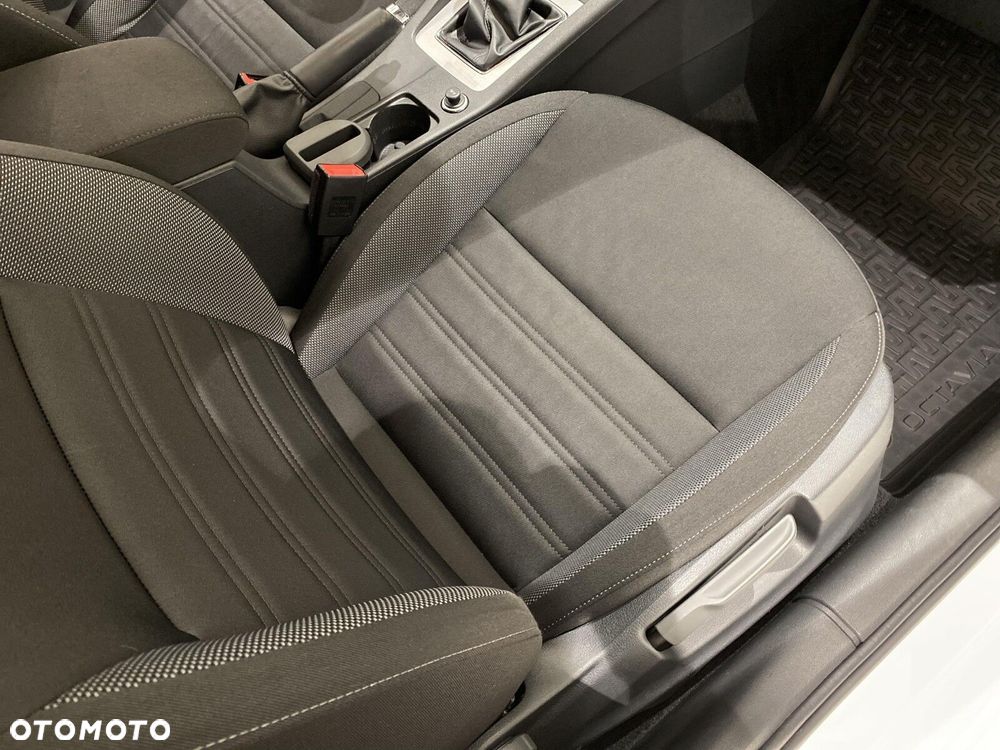 Skoda Octavia 1.6 TDI Ambition - 16