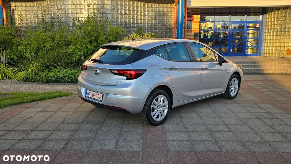 Opel Astra - 38