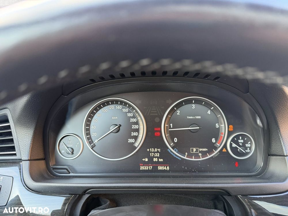 BMW Seria 5 525d xDrive Sport-Aut. Luxury Line - 24