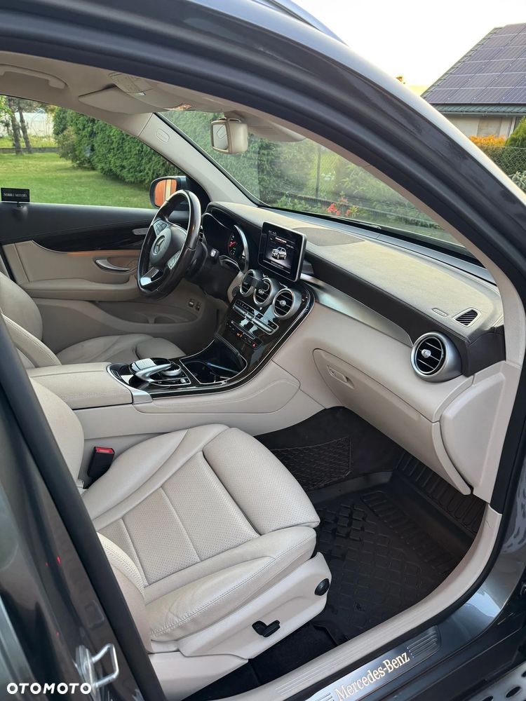 Mercedes-Benz GLC 220 d 4-Matic - 4
