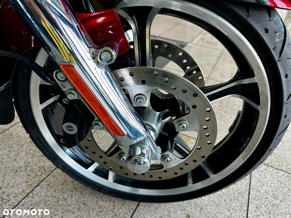 Harley-Davidson Tri Glide - 11