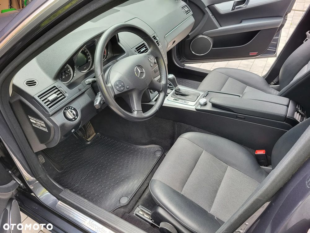 Mercedes-Benz Klasa C 180 Kompressor Automatik BlueEFFICIENCY Avantgarde - 9