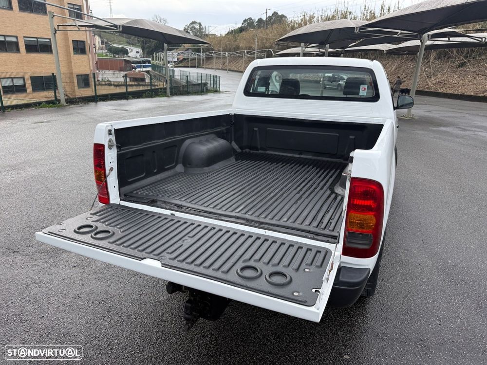 Toyota Hilux - 15