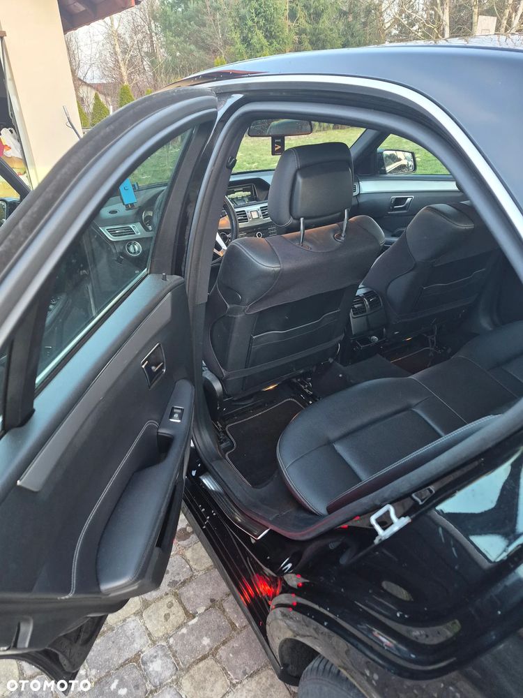 Mercedes-Benz Klasa E 220 BlueTEC 4-Matic Classic - 8