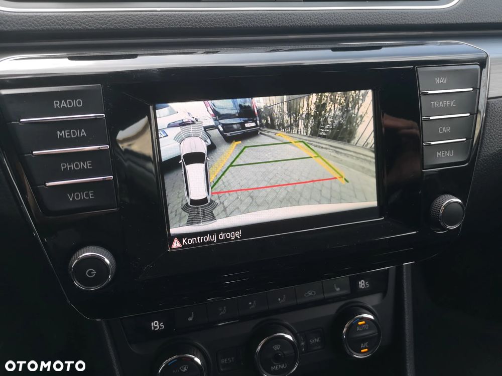 Skoda Superb 2.0 TDI 4x4 Style DSG - 14