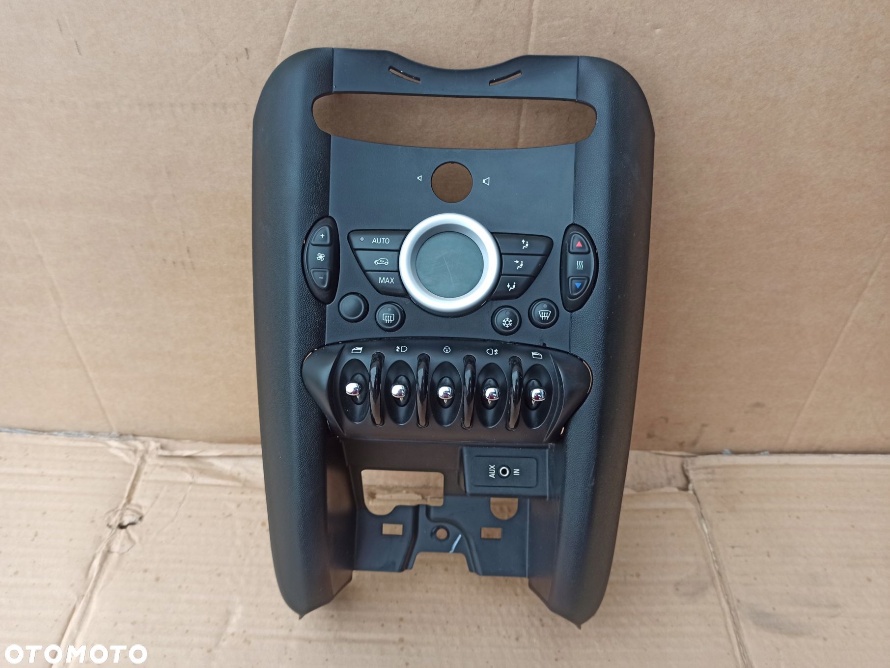 Panel nawiewu klimatyzacji szyb MINI CLUBMAN R55 - 1