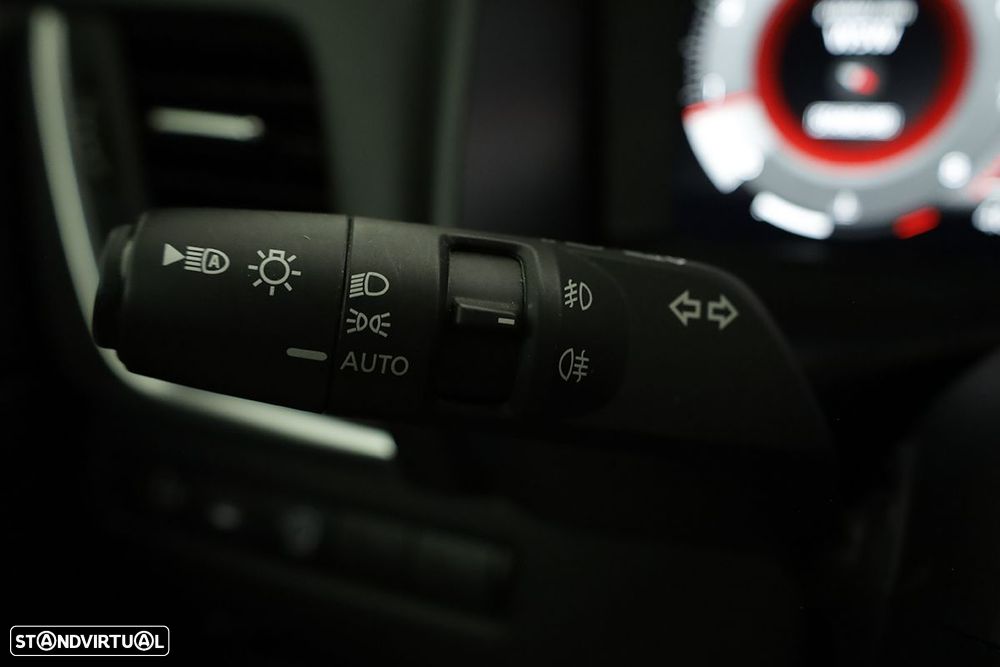 Nissan Qashqai 1.3 DIG-T N-Connecta LED Xtronic - 17