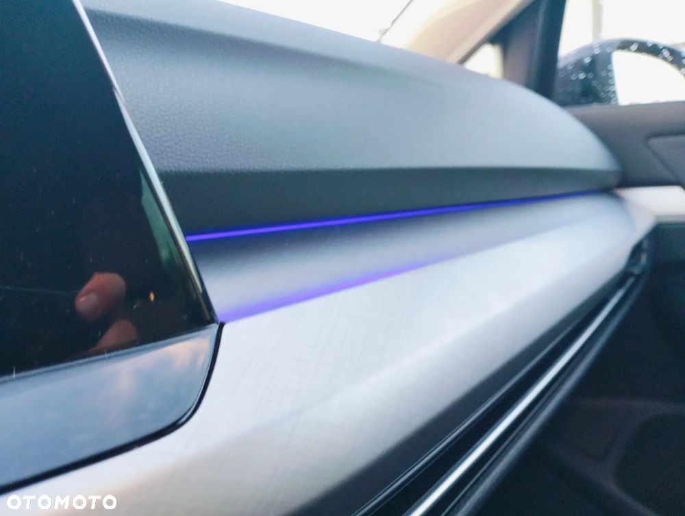 Volkswagen Golf VIII 2.0 TDI - 21