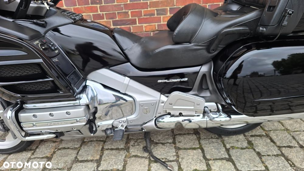 Honda GL - 10