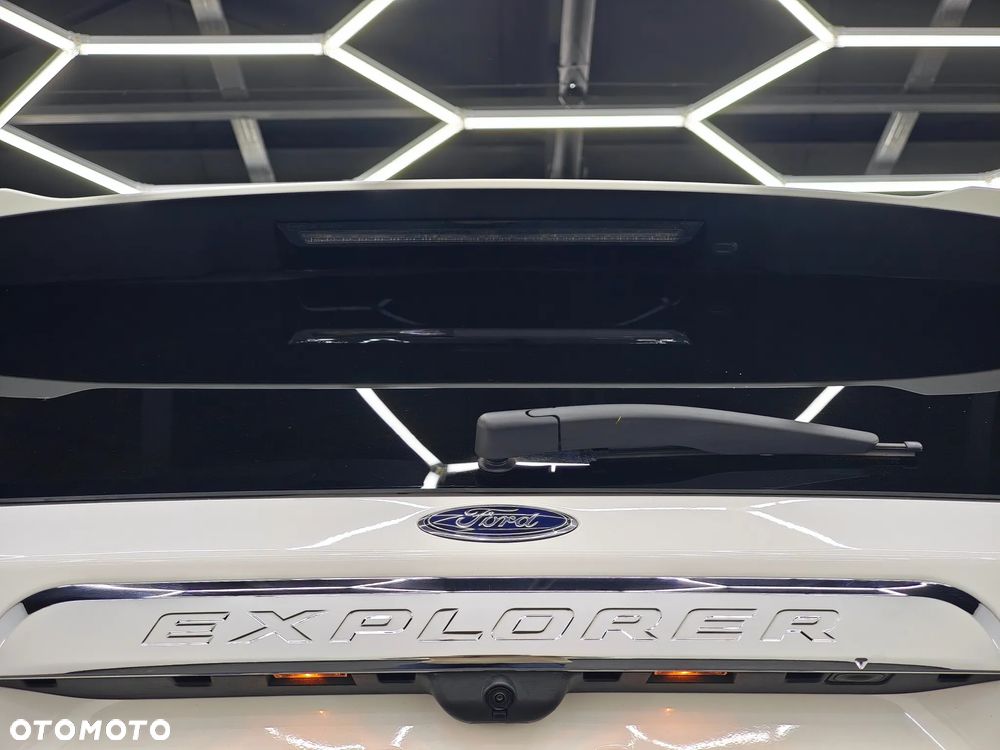 Ford Explorer EcoBoost Plug-in Hybrid PLATINUM - 18
