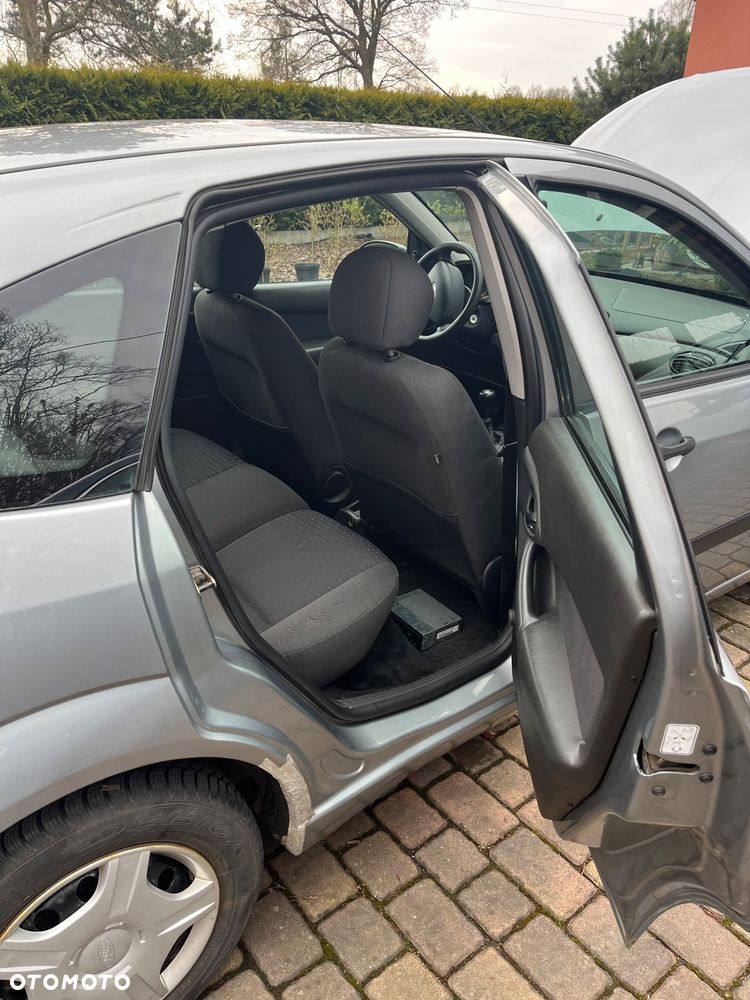 Ford Focus 1.6 X100 - 18