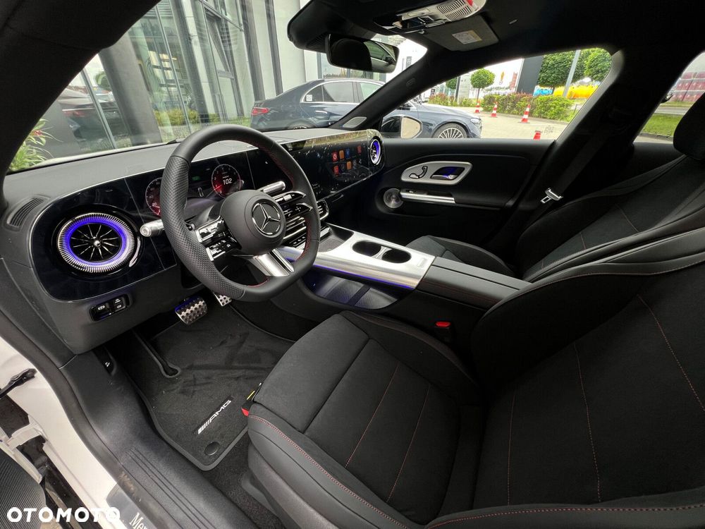 Mercedes-Benz CLA - 10