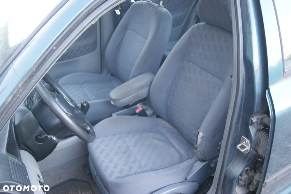 Skoda Octavia 1.6 Elegance - 6