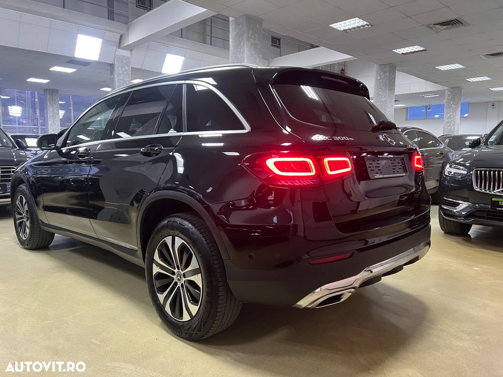 Mercedes-Benz GLC - 13