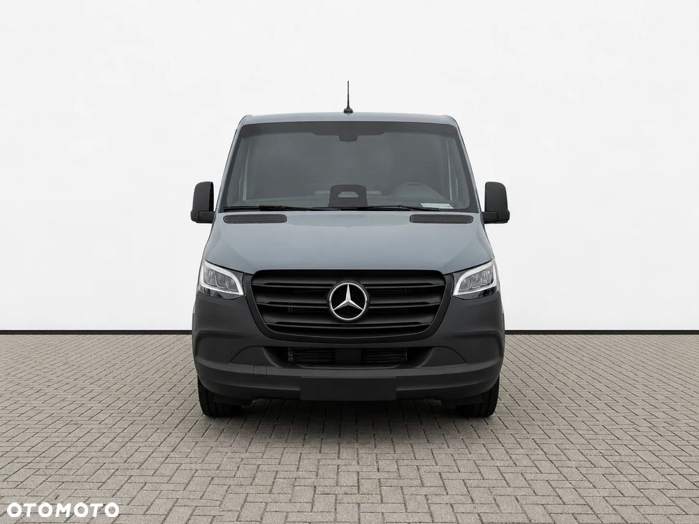 Mercedes-Benz Sprinter - 2