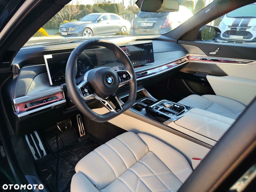 BMW Seria 7 - 11