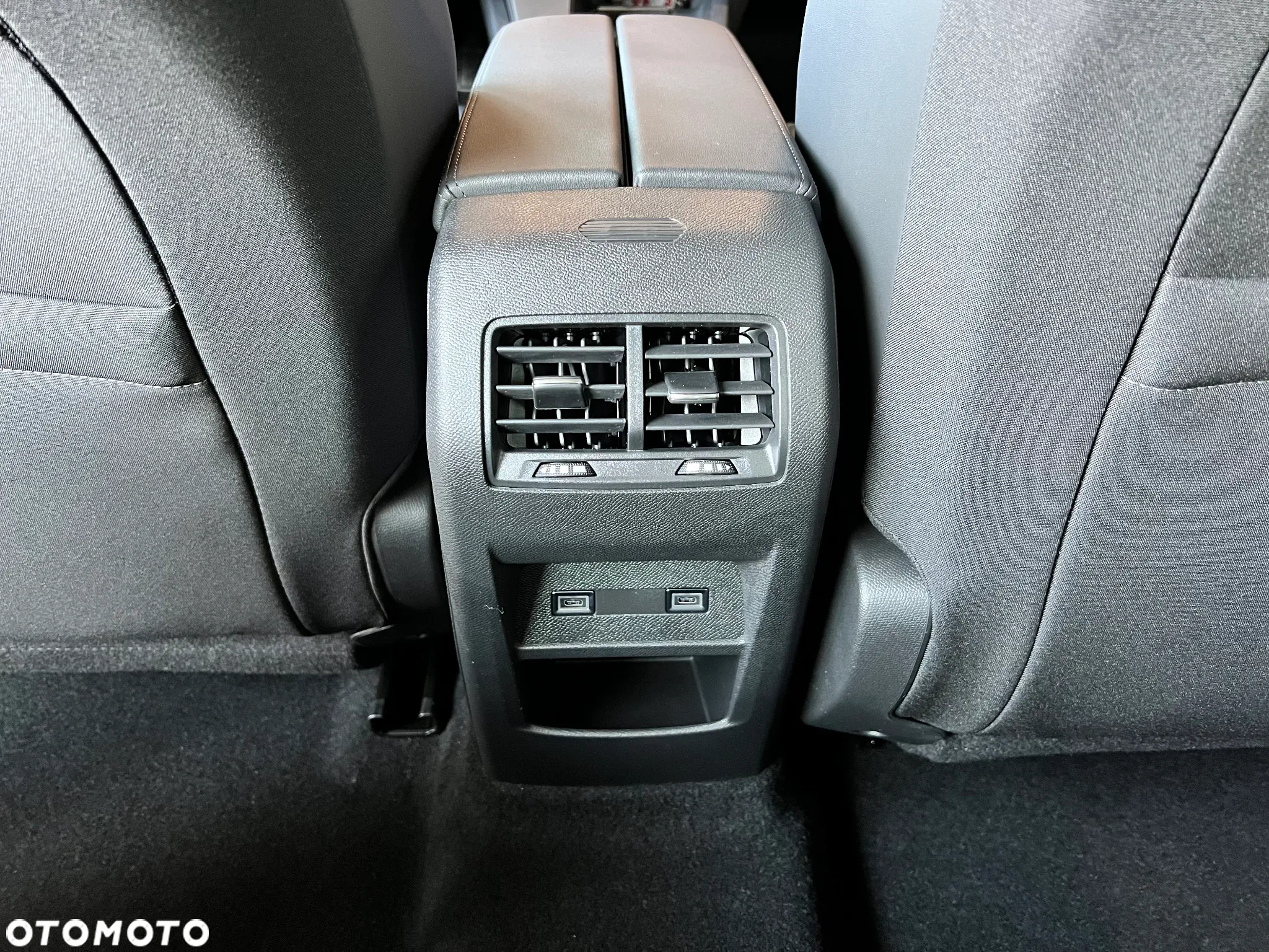Peugeot 408 1.2 PureTech mHEV Allure S&S e-DSC6 - 10