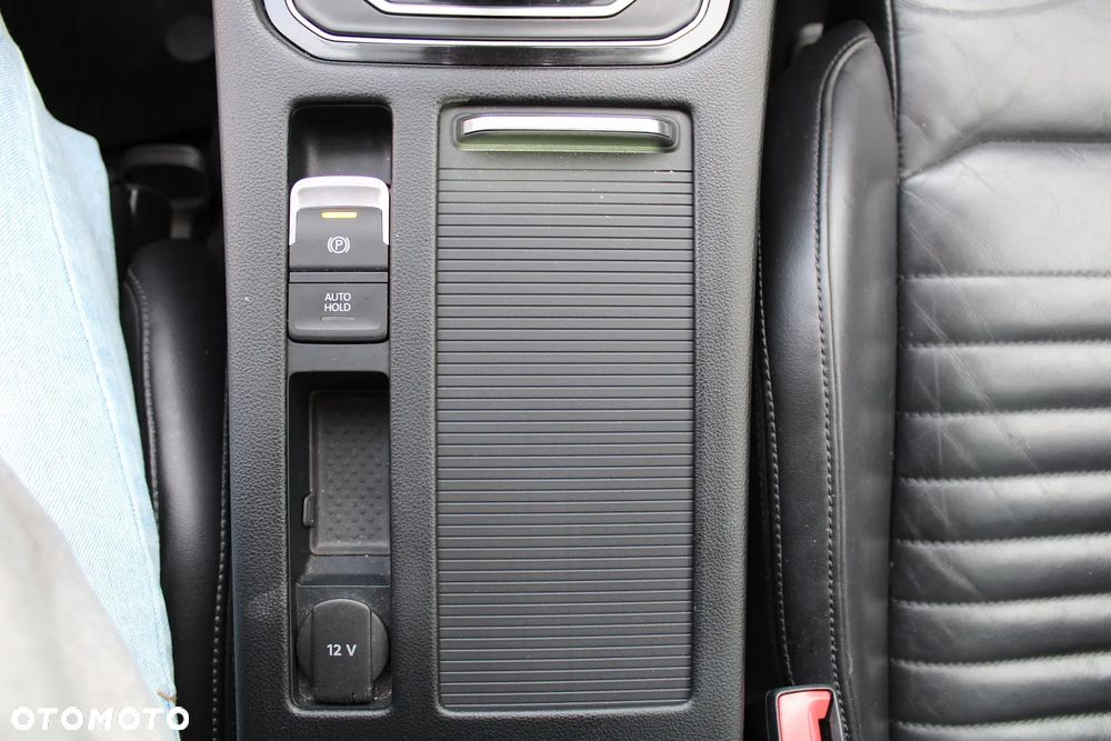 Volkswagen Passat 2.0 TDI Bi-Turbo BMT 4Mot Highline DSG - 27