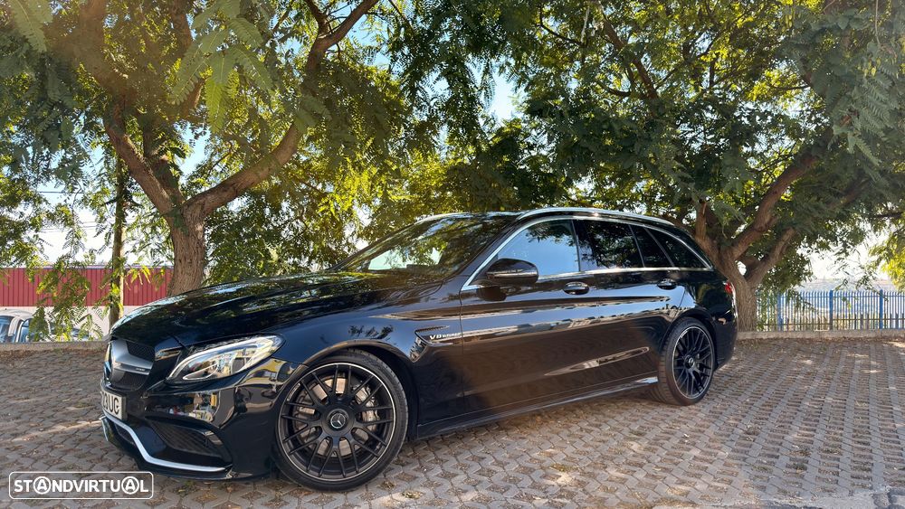 Mercedes-Benz C 63 AMG - 1