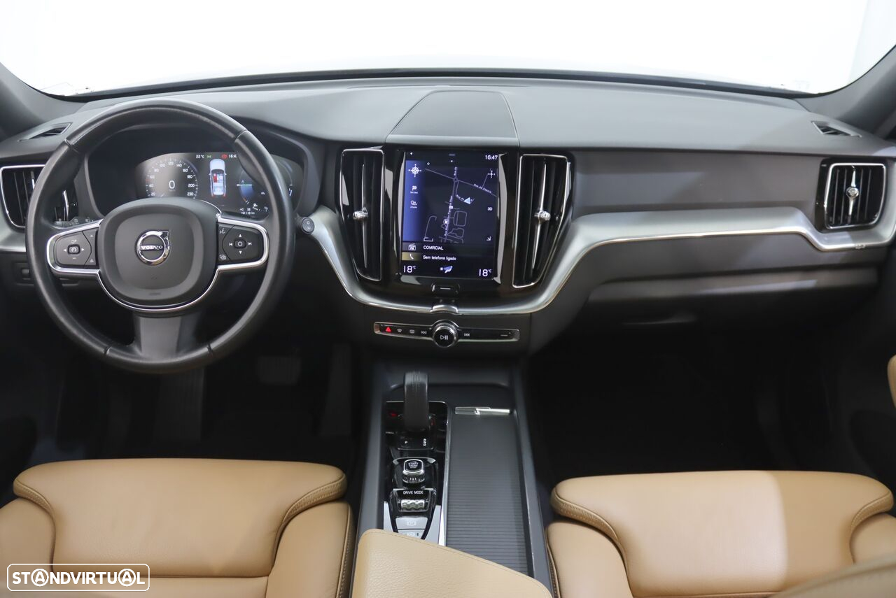 Volvo XC 60 2.0 T8 PHEV Momentum Plus AWD - 6