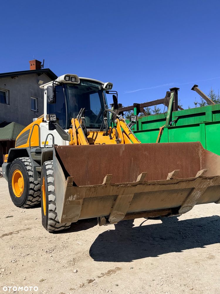 Liebherr Ładowarka Liebherr L524 KLIMA łyżka2,5m3+widły bezAdblue i Dpf szybkozłącze hydr. Cat Caterpillar 924K  924H  930K Volvo L60H / L70H Komatsu WA200-8 WA270-8JCB 426 427 - 9
