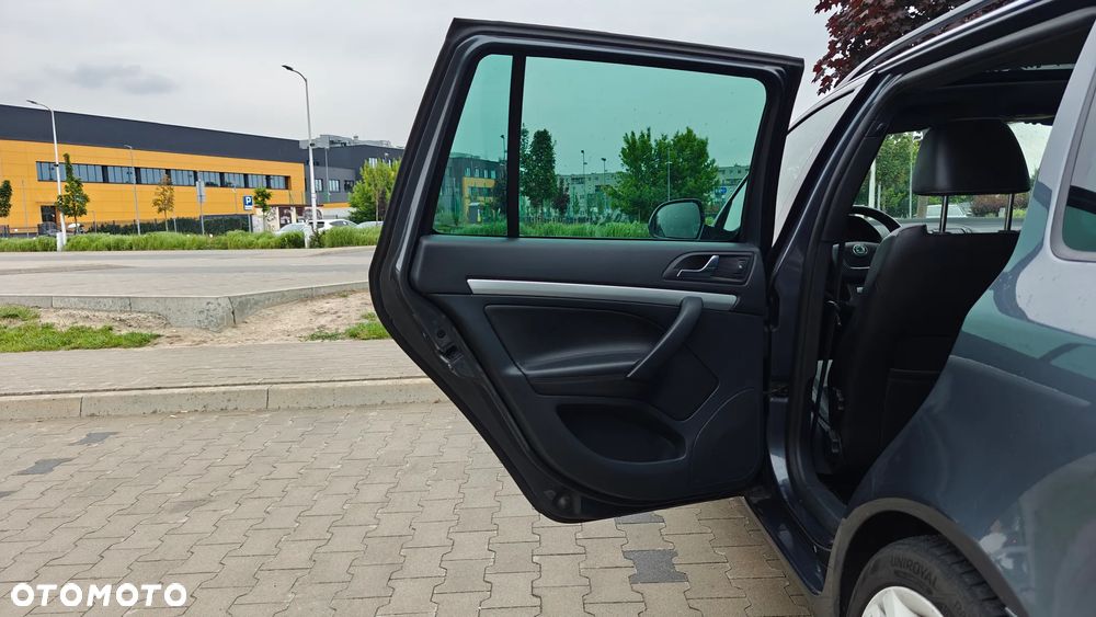 Skoda Octavia 2.0 TFSI RS DSG - 17