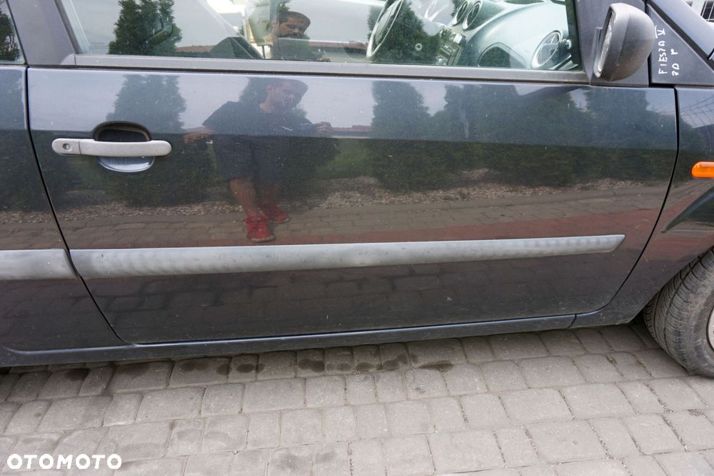 DRZWI PRZEDNIE PRAWE FIESTA V MK5 LIFT 3D HB S5  SZARY SEA GREY FORD 2005-2008 - 2