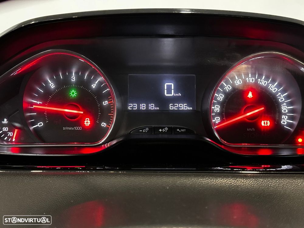 Peugeot 208 1.4 HDi - 21