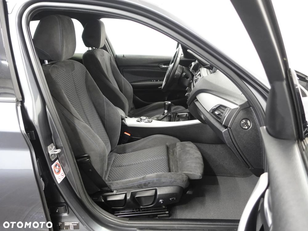 BMW Seria 1 - 25