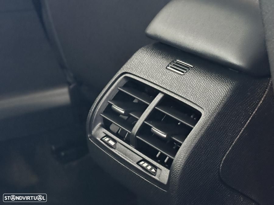 Citroën C4 X 1.2 PureTech Max EAT8 - 8