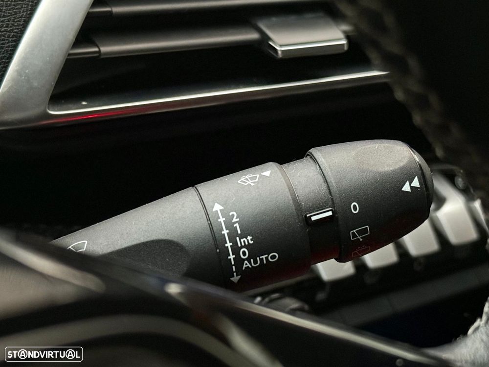 Peugeot 3008 1.2 PureTech Active - 11