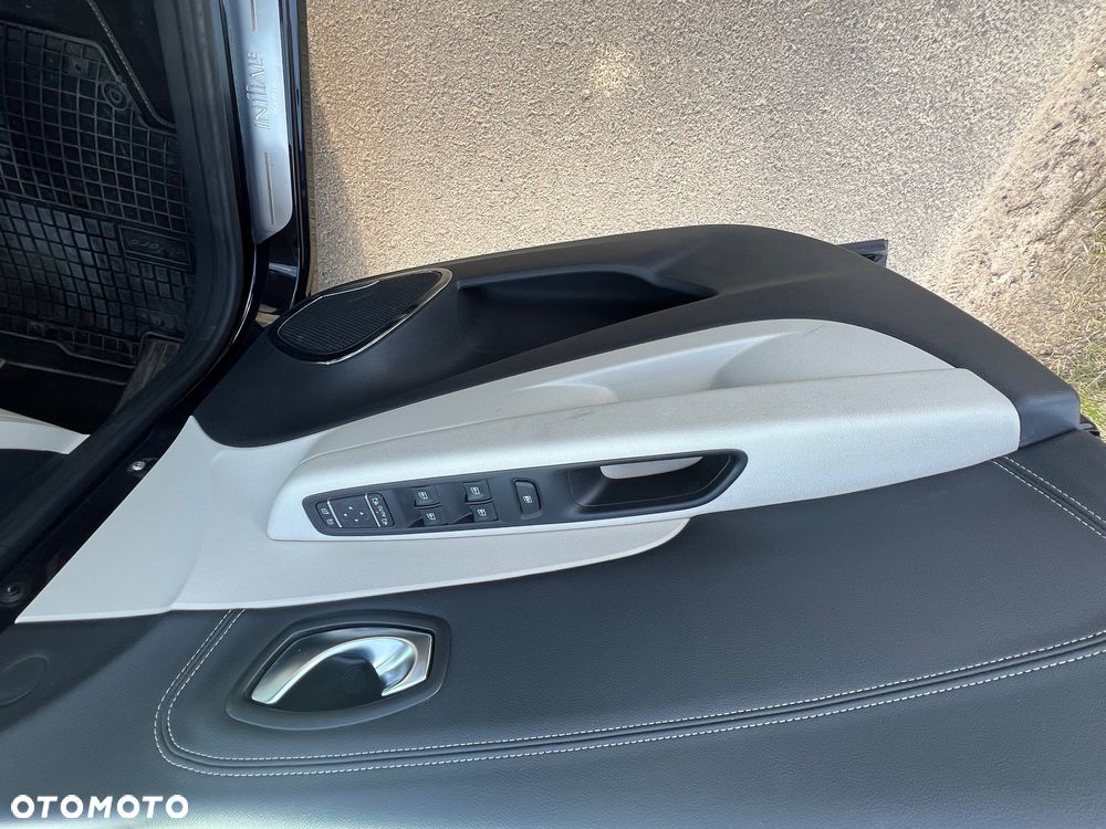 Renault Captur 1.2 Energy TCe Initiale Paris EDC - 17