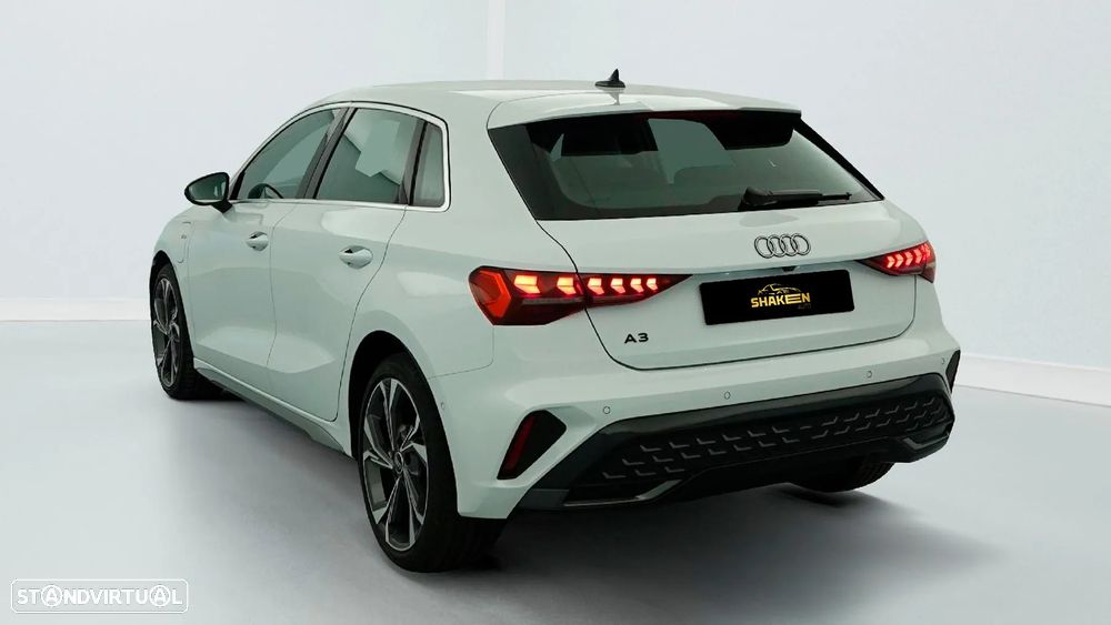 Audi A3 Sportback 40 TFSIe S tronic S line - 4