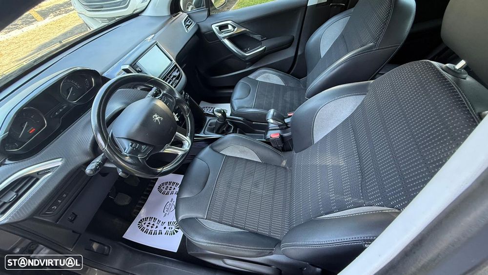 Peugeot 2008 PureTech 110 Stop&Start Allure - 12