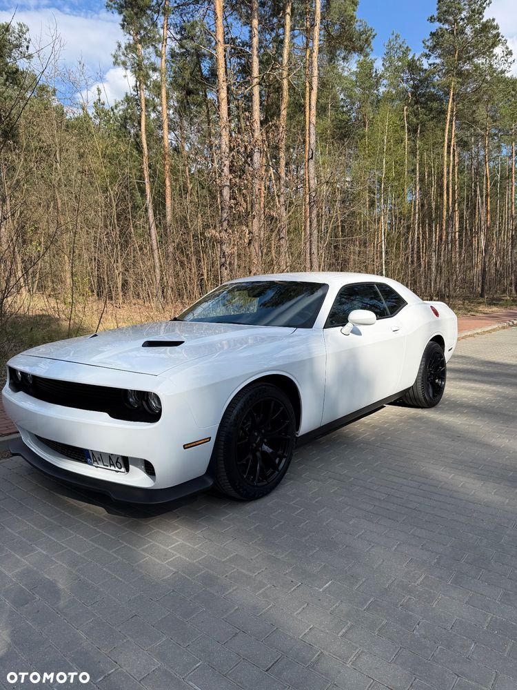 Dodge Challenger - 8