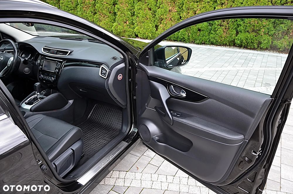 Nissan Qashqai 1.6 DCi Xtronic TEKNA - 28