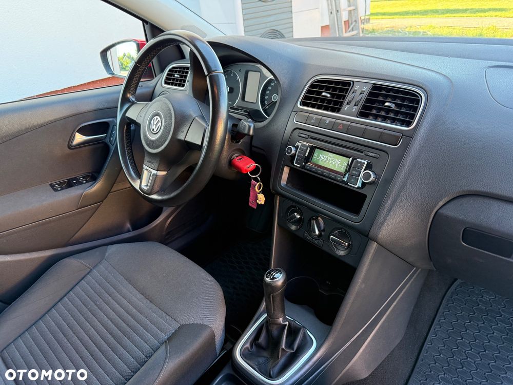 Volkswagen Polo 1.4 16V Comfortline - 22
