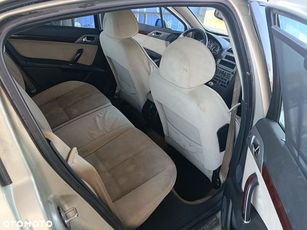 Peugeot 407 - 7