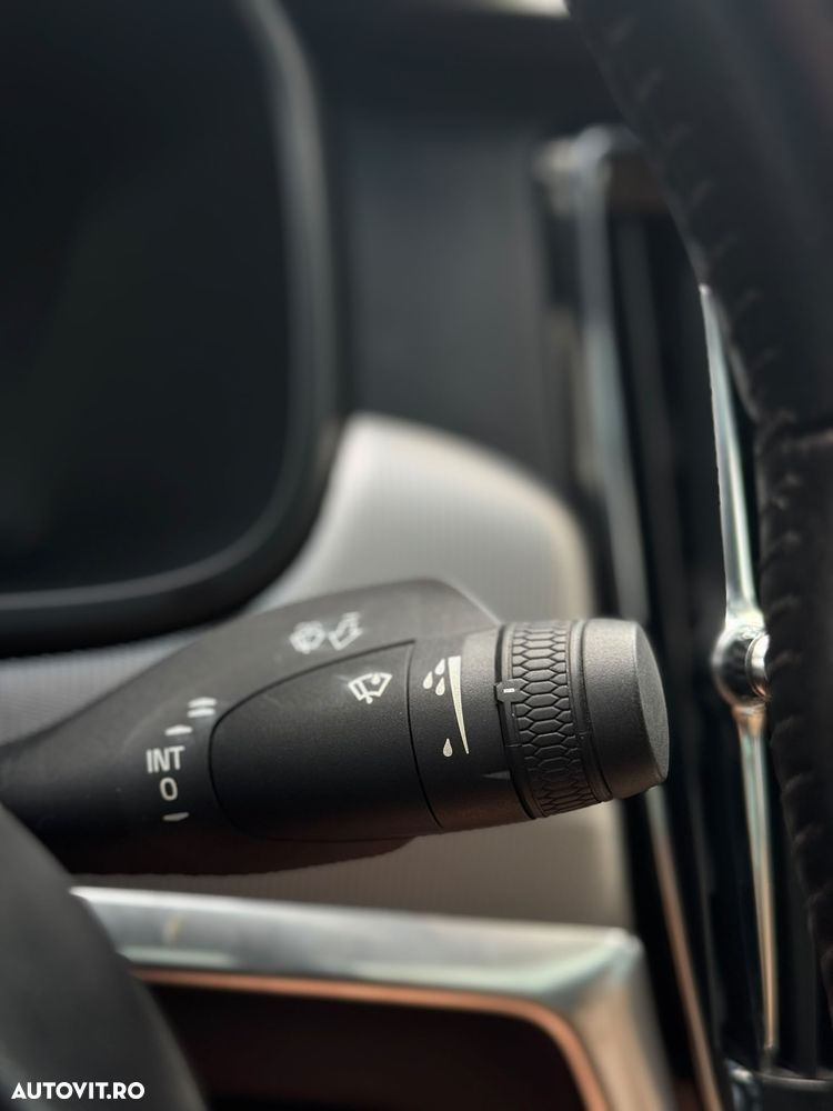 Volvo S90 D5 AWD Inscription - 36