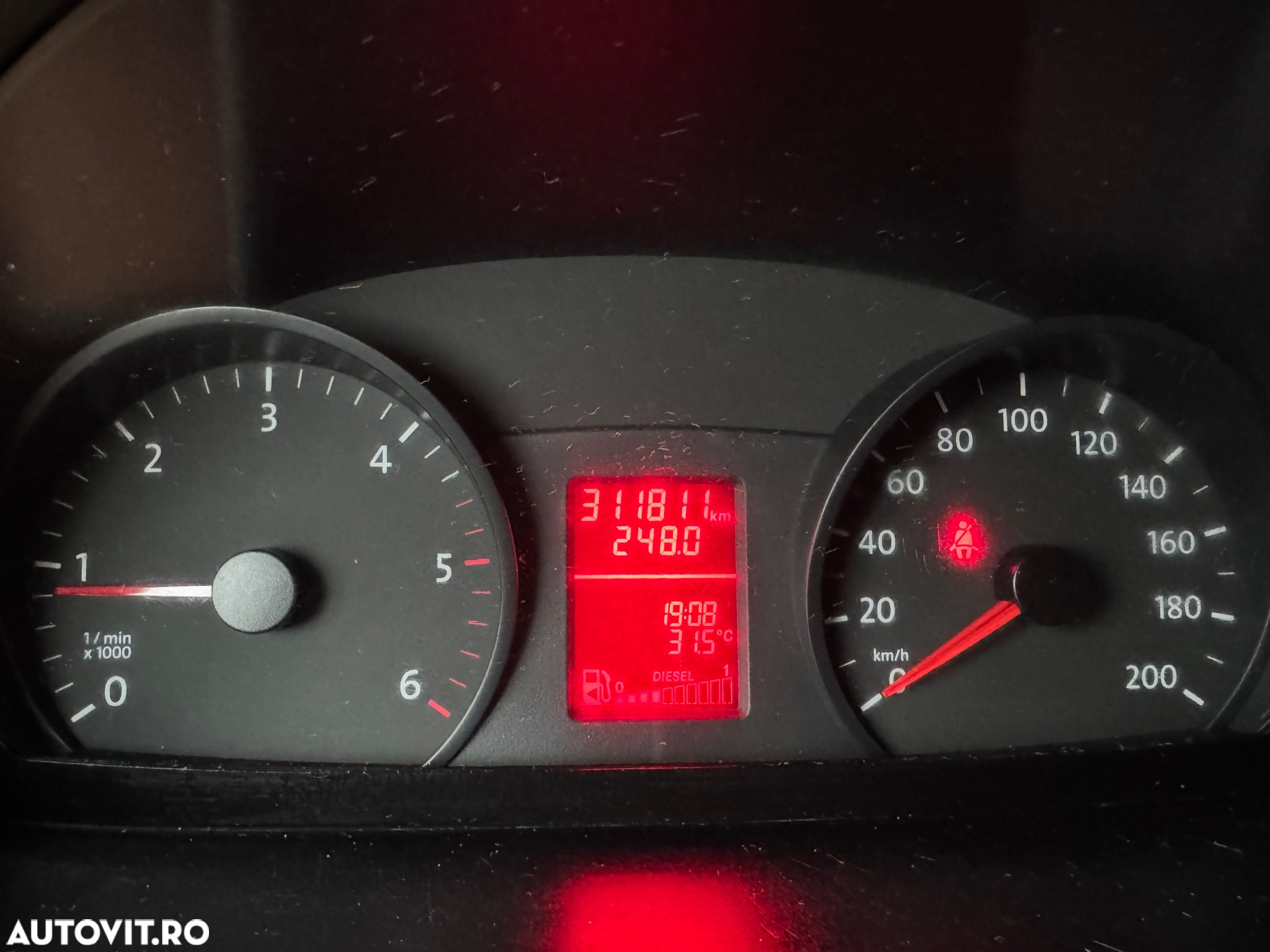 Volkswagen Crafter - 12