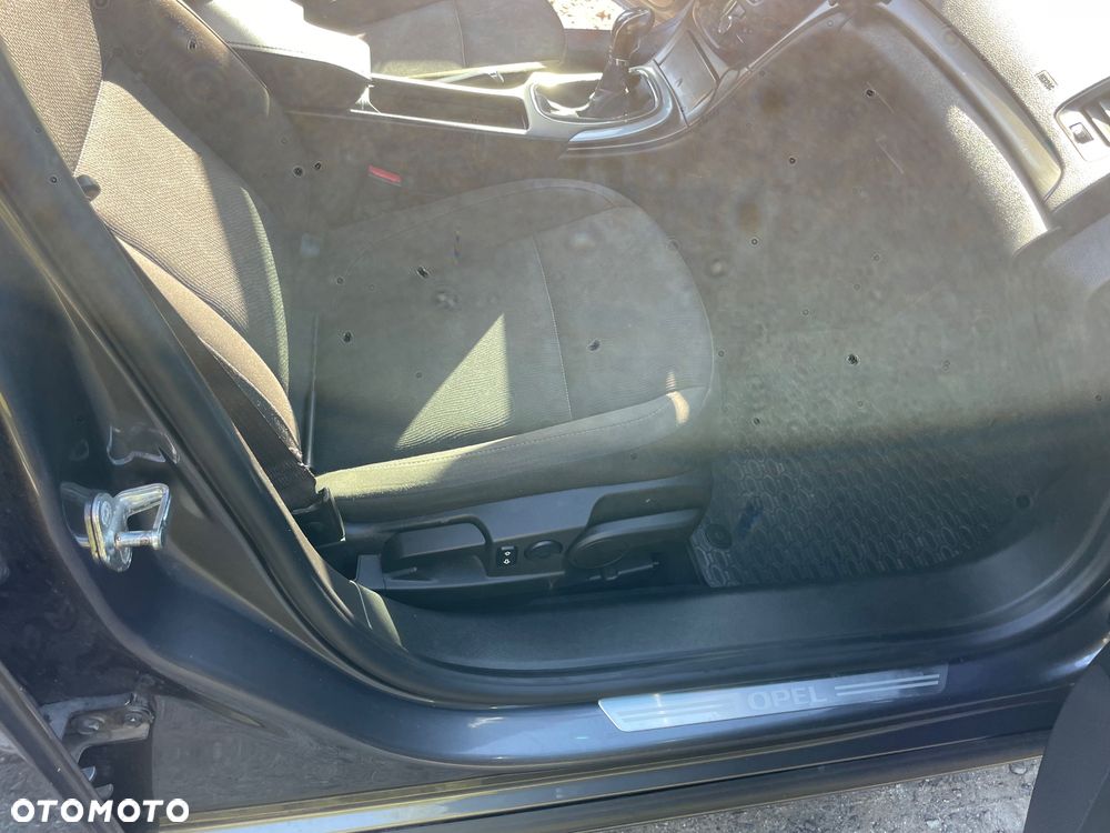 Opel Insignia 2.0 CDTI - 11