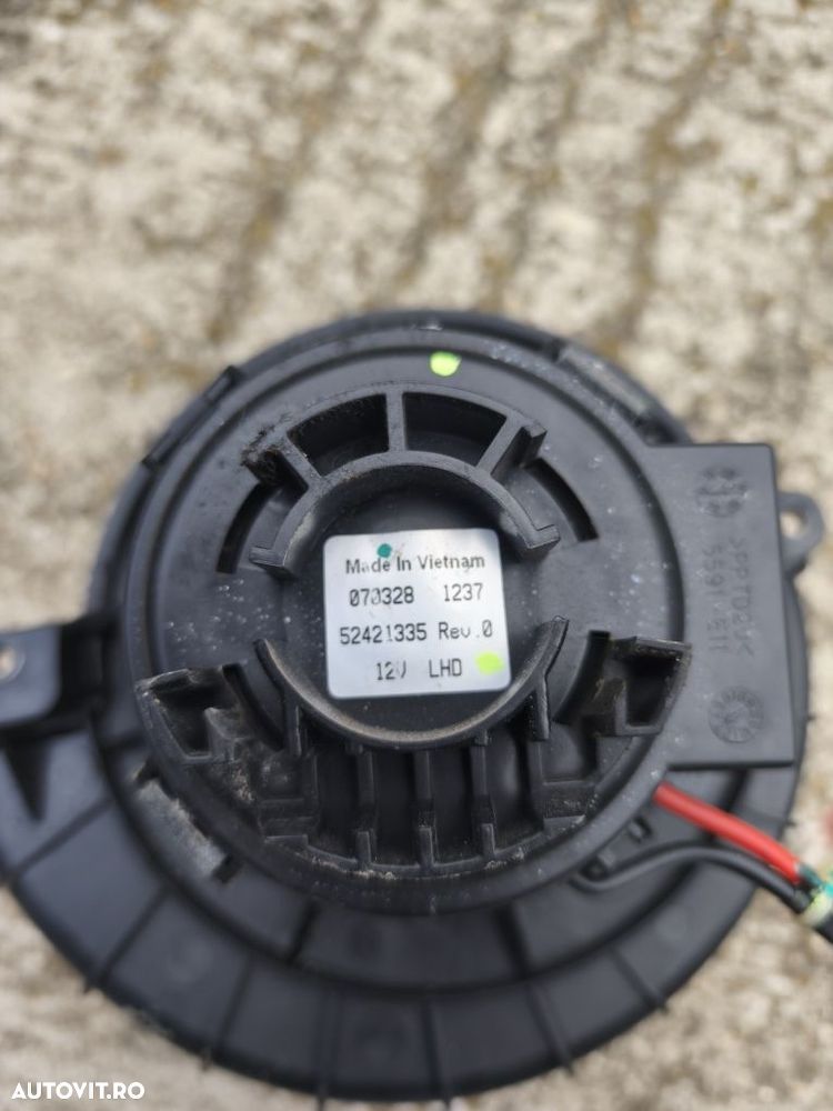 Aeroterma ventilator bord Opel Astra H 1.3 Cdt 2008 break Cod 52421335 - 3