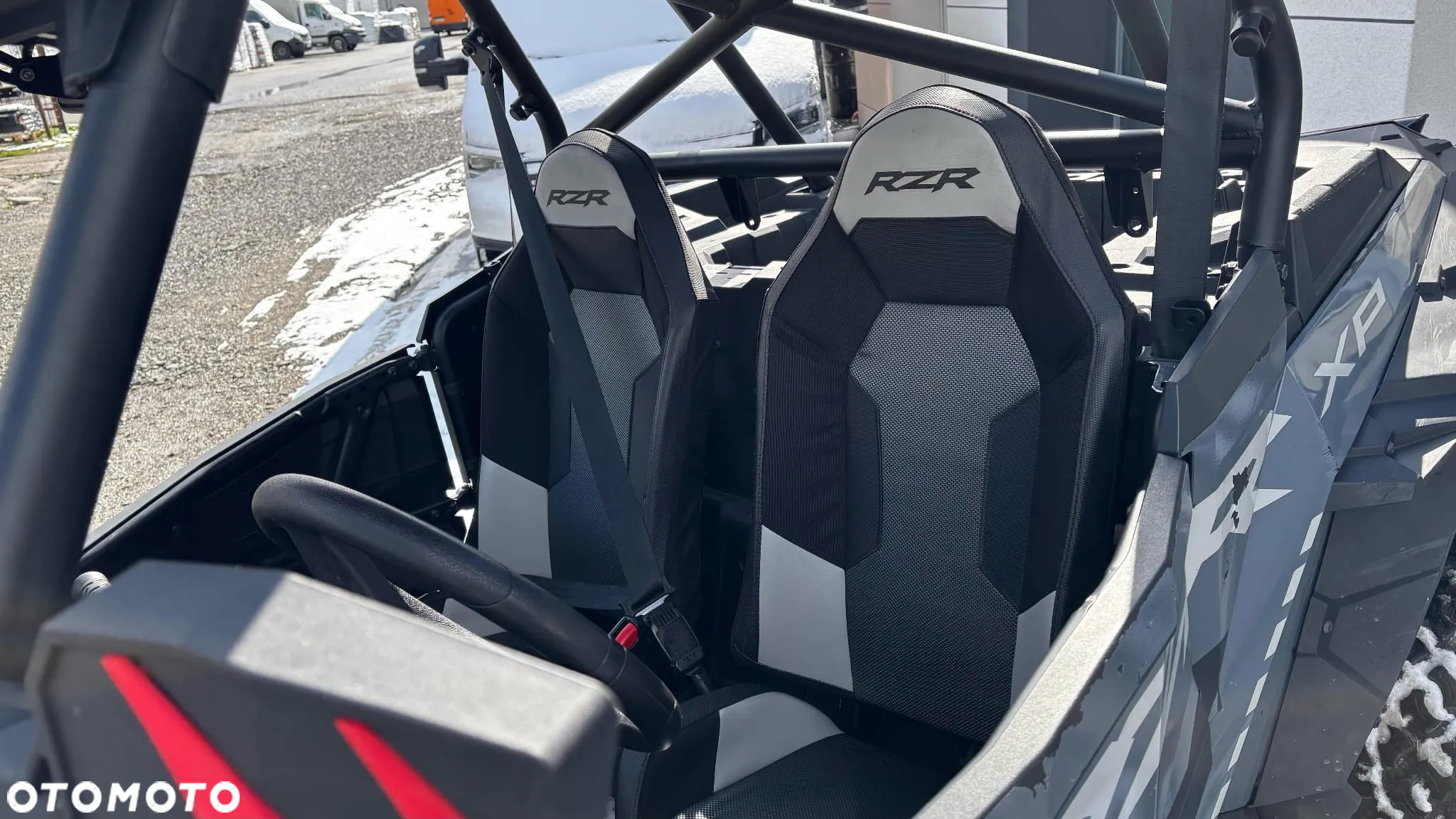 Polaris RZR - 11