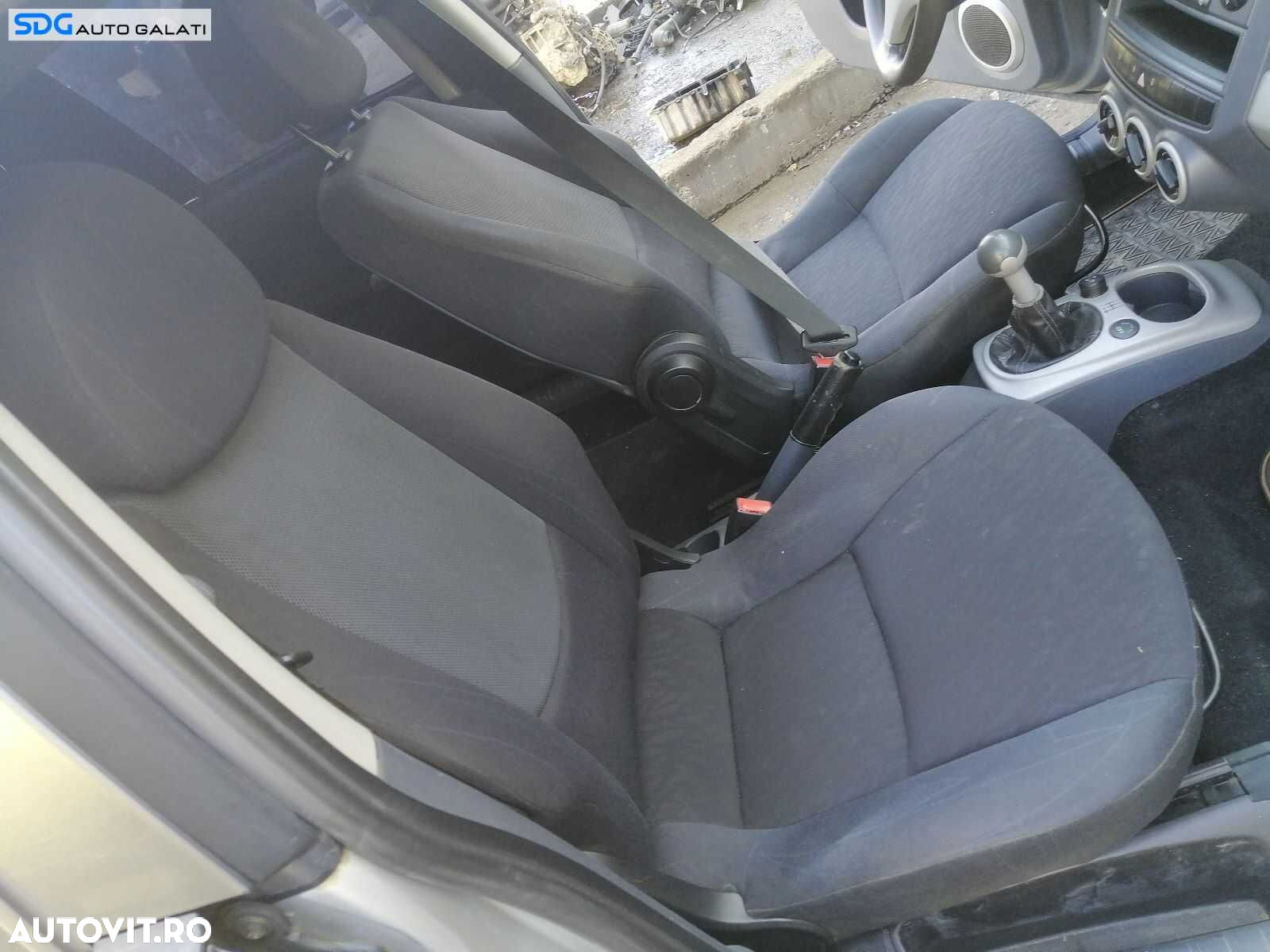 Scaun Fata Dreapta Pasager Textil Fara Incalzire Smart Forfour W454 2004 - 2006 [0800] - 2