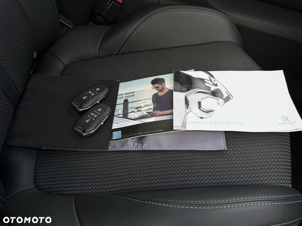Peugeot 3008 1.6 PureTech HYbrid Allure S&S EAT8 - 36