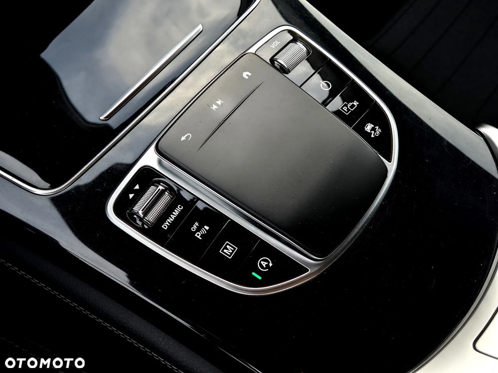 Mercedes-Benz GLC - 9