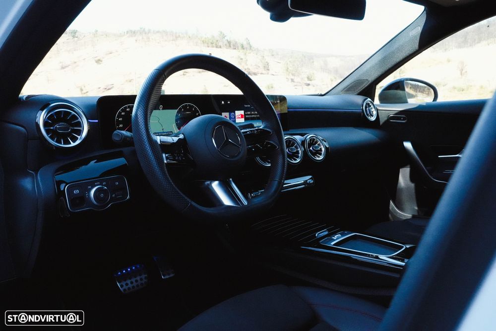 Mercedes-Benz A 180 7G-DCT AMG Line - 14