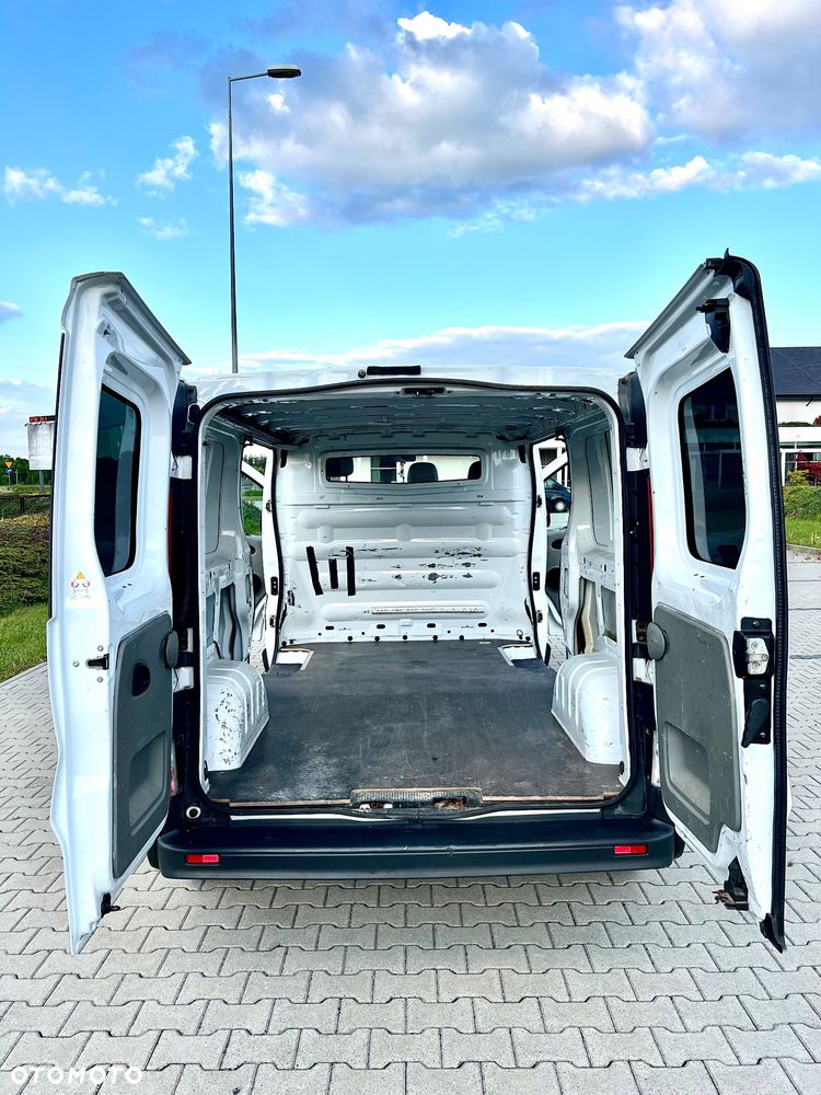 Opel Vivaro - 10