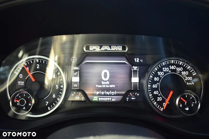 Dodge RAM 1500 5.7 4x4 - 30