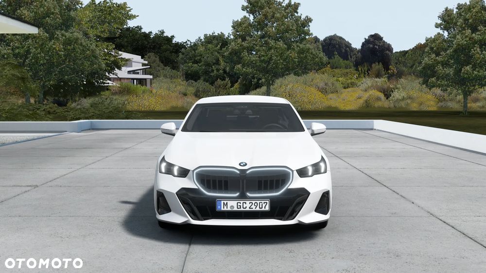 BMW Seria 5 520d xDrive mHEV M Sport - 4